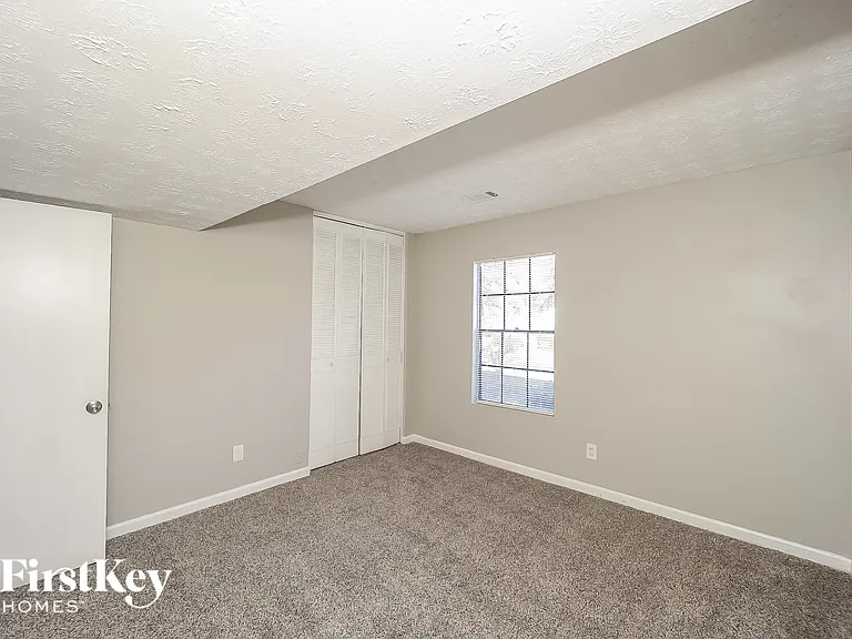 1292 Brookvale Dr — Photo 13