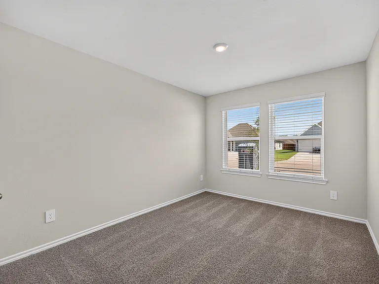 717 Sweet Pea Dr — Photo 29
