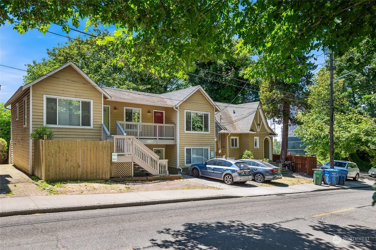 627 W Mercer Place photo 1
