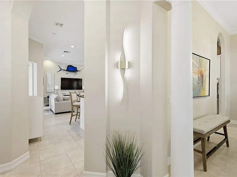 9064 Englewood Ct — Photo 36