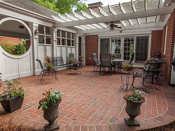 Beautiful patio arbor