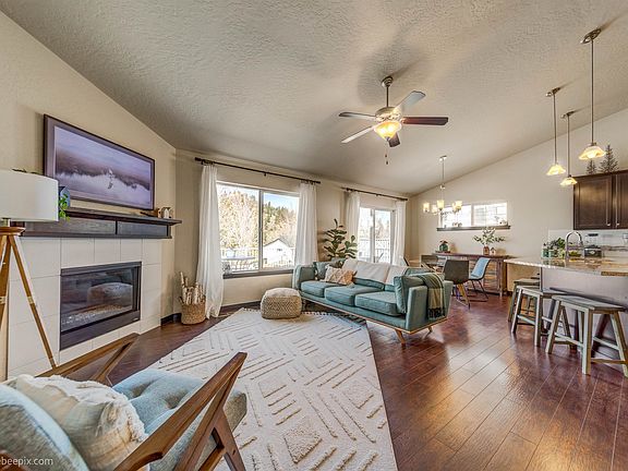 3rd image of 11601 E Rivercrest Dr
