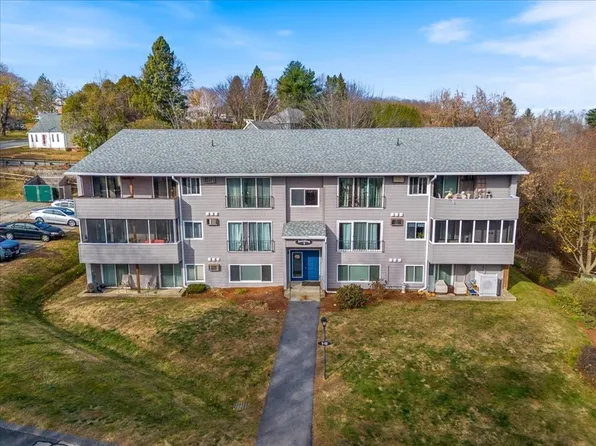 1 Glen Devin St #1, Amesbury, MA 01913