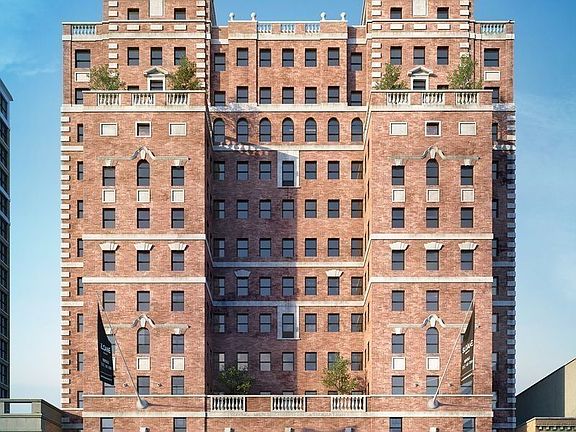3rd image of 360 W 34th St APT 7J