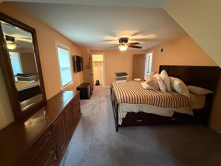 4231 N Mulligan Ave — Photo 12