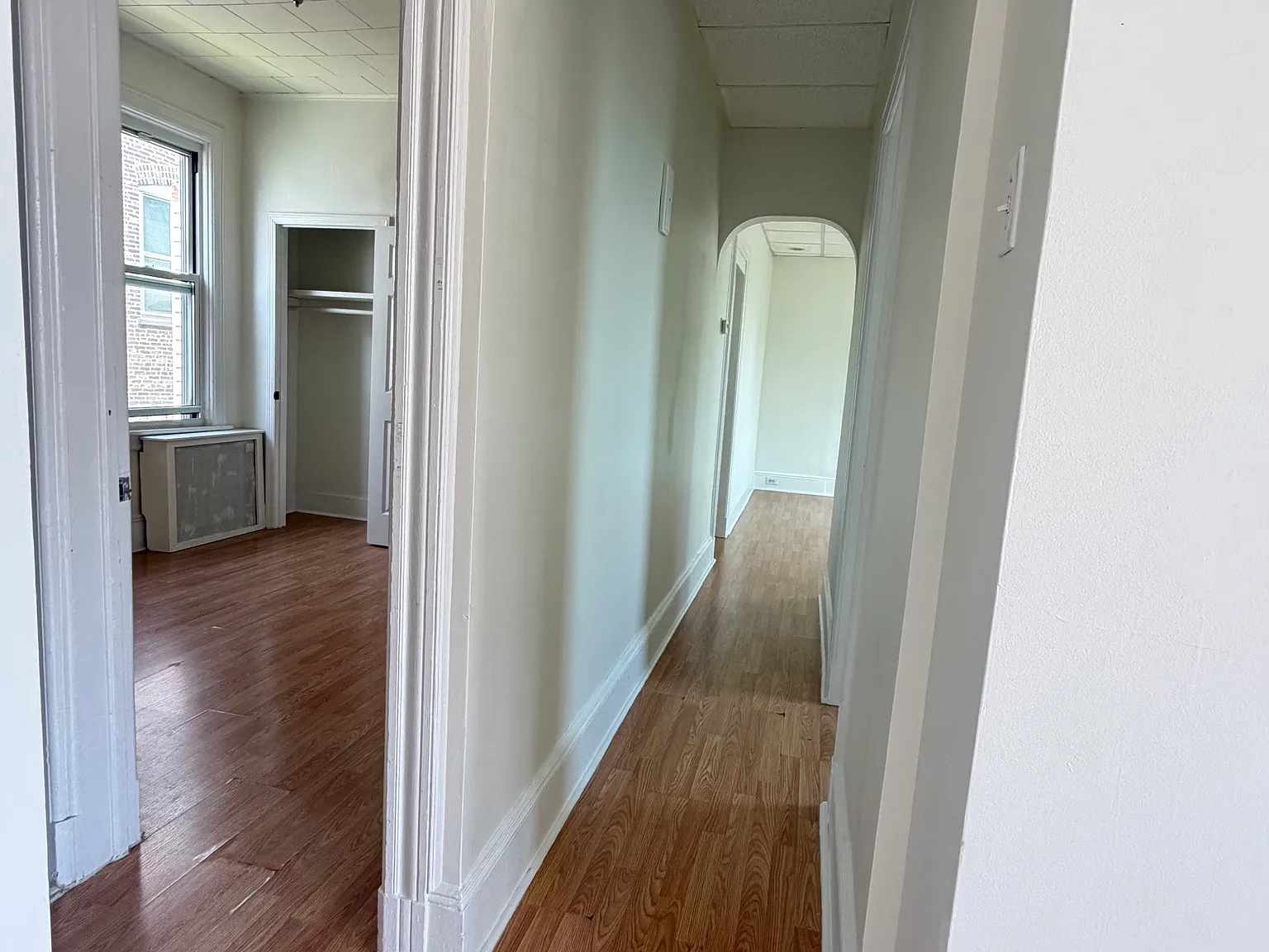 3 bed, 1100 sqft, $3,000 — Photo 3