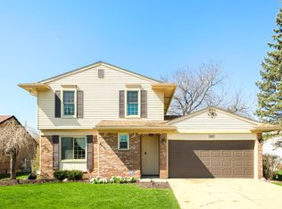 1427 Willard Dr, Canton, MI 48187