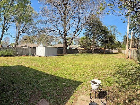 4th image of 3411 W Regal Ct