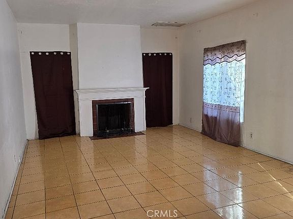 5th image of 250 N Ridgewood Pl