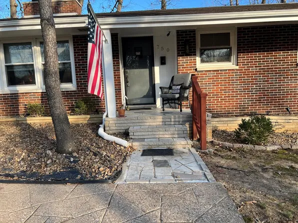 750 Wilson Dr, Madisonville, KY 42431