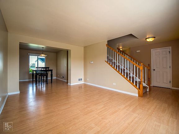 4th image of 1408 S Bayport Ln