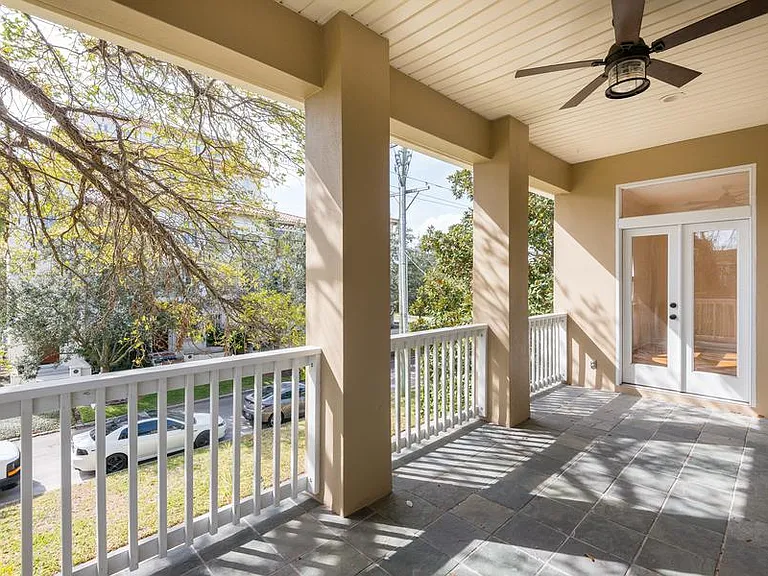 1607 Deleon St — Photo 31