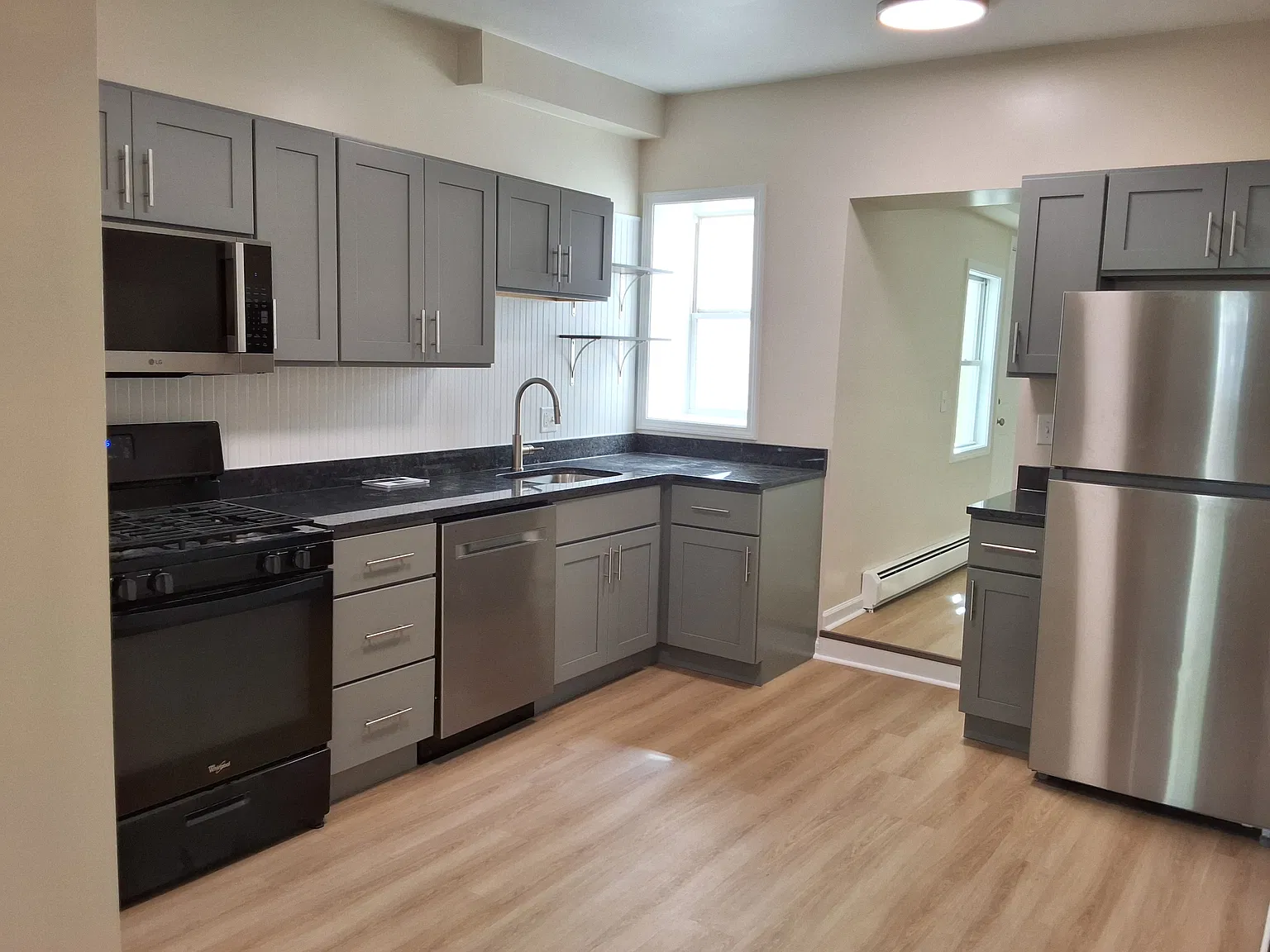 402 E. Orange Street, Lancaster — Photo 4