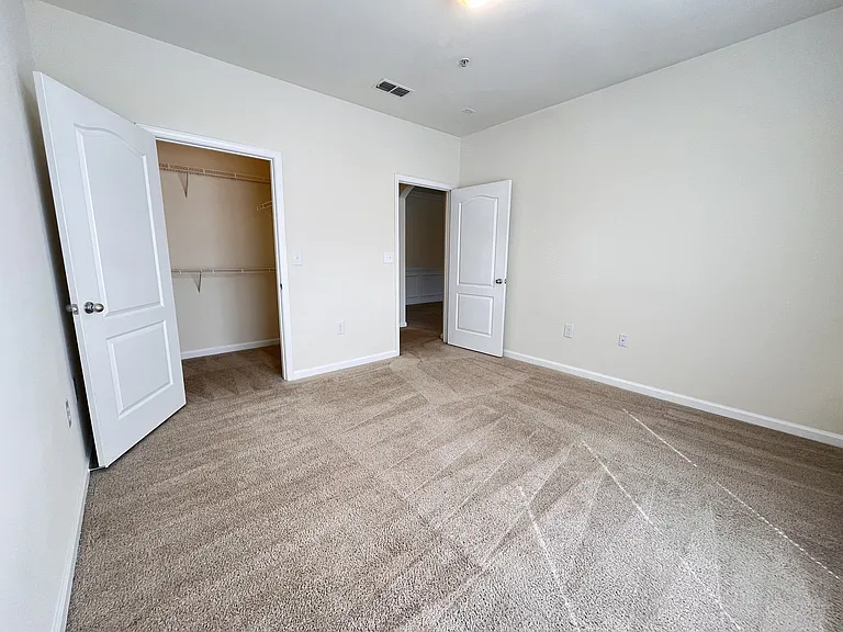 Wesley Kensington Apartments at Stonecrest — Photo 511