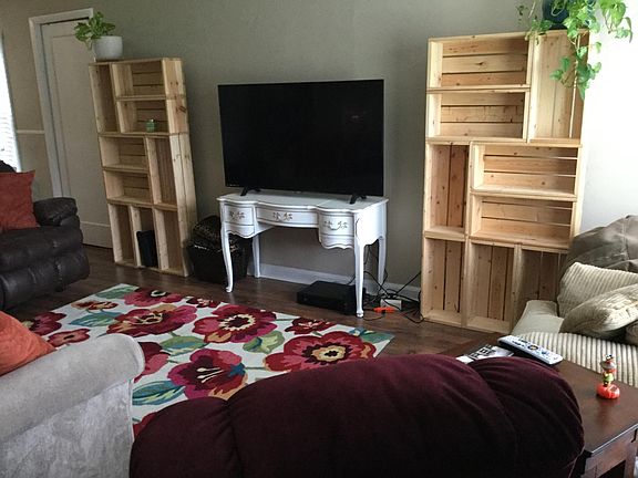 2nd image of 1505 W Admiral Ave