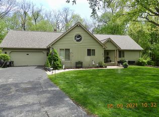 5582 Ridgemoor Ct, Rockford, IL 61107