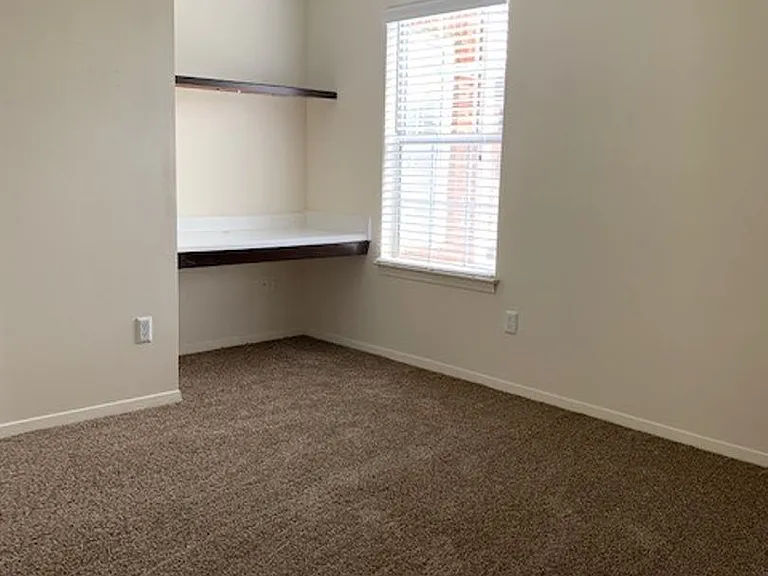 Hamilton at Turman Farms Apartments — Photo 57