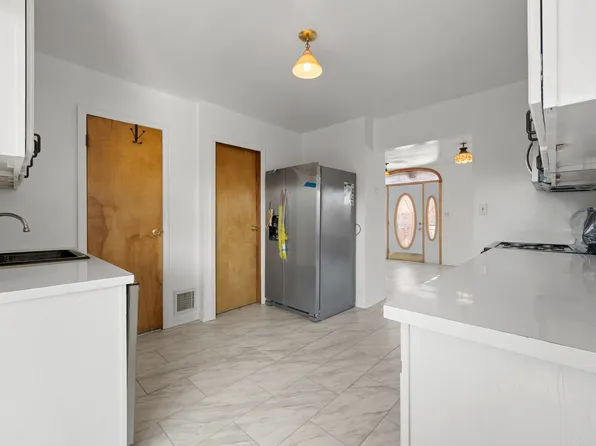 2452 East 74th Street image 6 of 27