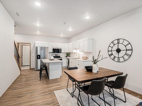 5th image of 2416 E Cama Pl