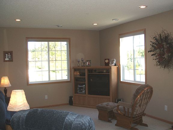 2nd image of 4595 Blaine Ave