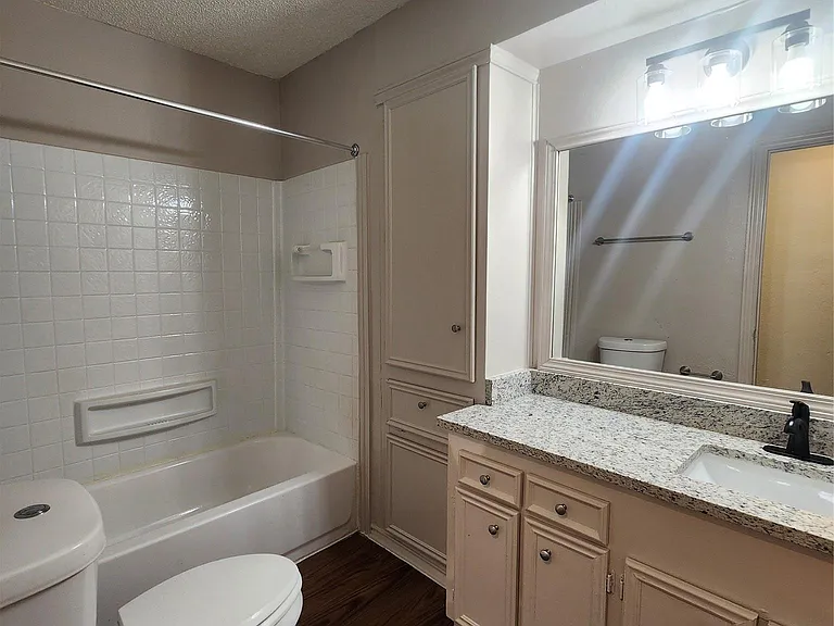 2900 Lovell Dr #B — Photo 7