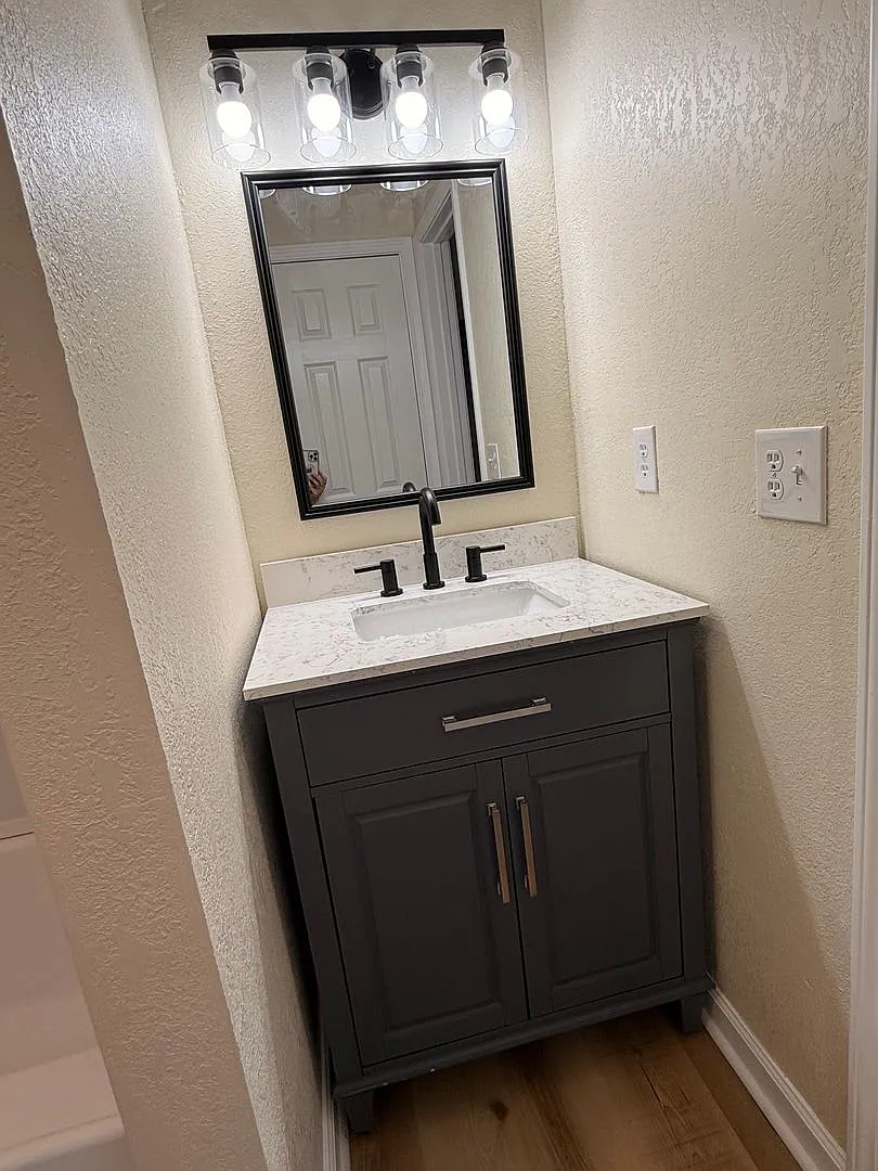 3 Bed 2 Bath Newly Renovated Home — Photo 4