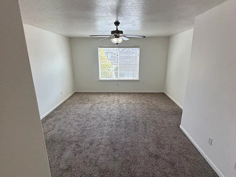 1211 W 20 S — Photo 9