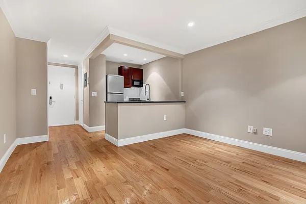 Rented by Cooper & Cooper Real Estate | media 11