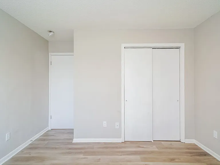 8336 Country Creek Dr — Photo 15