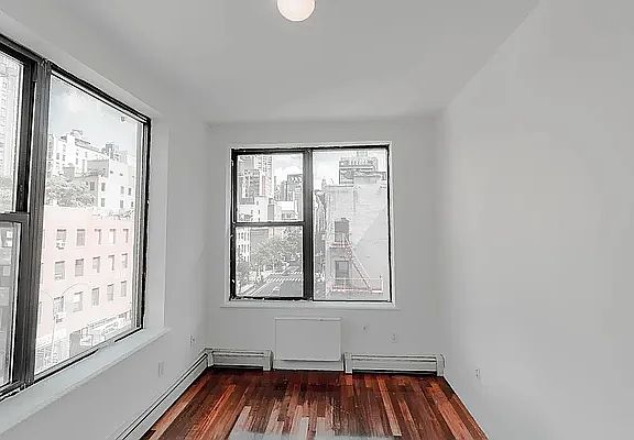 3rd image of 115 Lexington Ave APT 4A