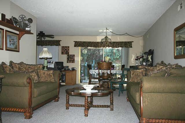 2nd image of 1741 Oak Hill Dr