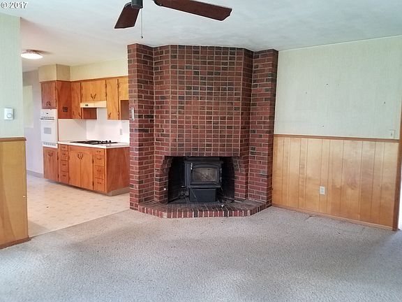 5th image of 3507 NE 97th Ave