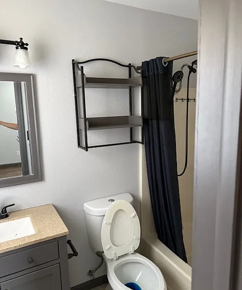 1708 Harding Ave — Photo 10