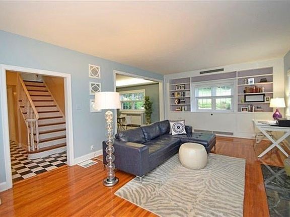 5th image of 3826 Middleton Ave