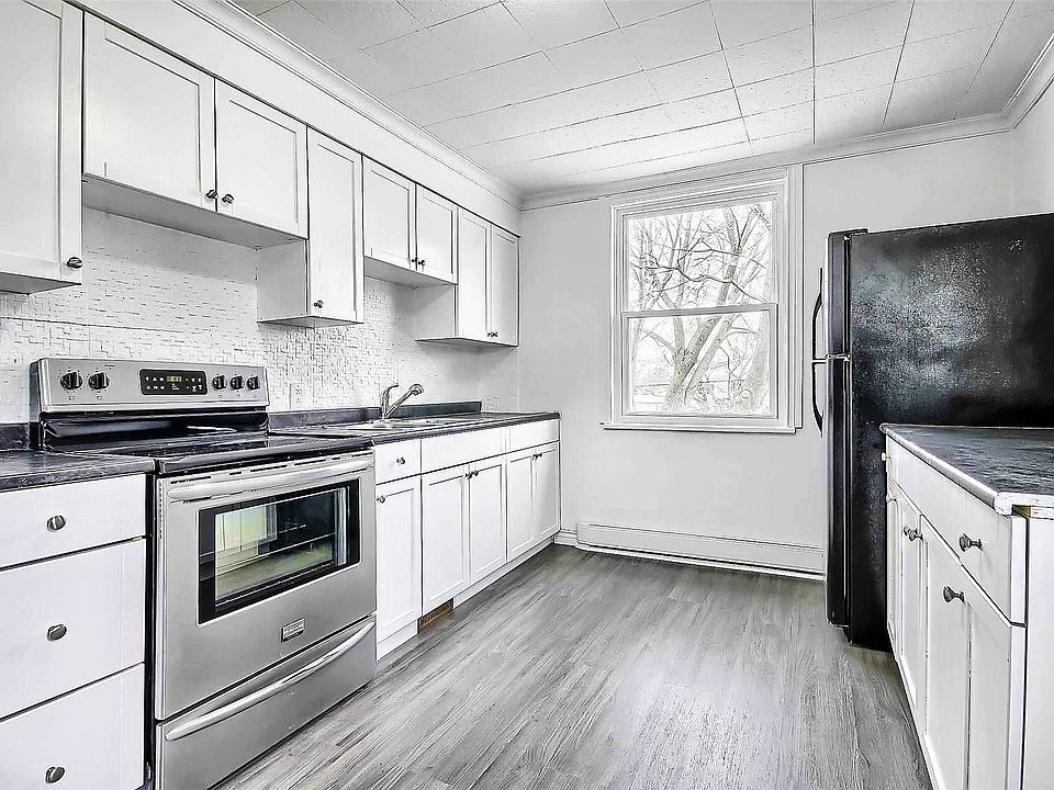 1st image of 358 Gill St