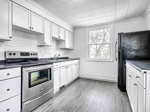 358 Gill St, Orillia, ON L3V 4K6