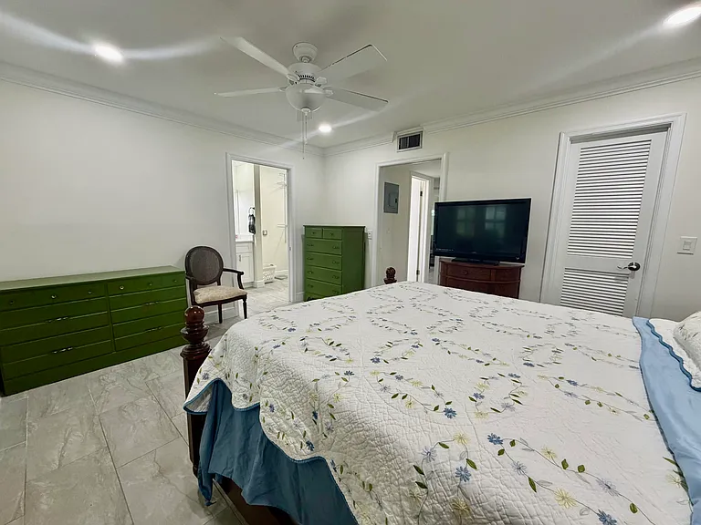 705 High Point Blvd N #C — Photo 10