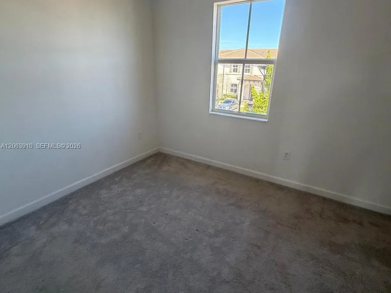12527 NW 24th Ave #12527 — Photo 12