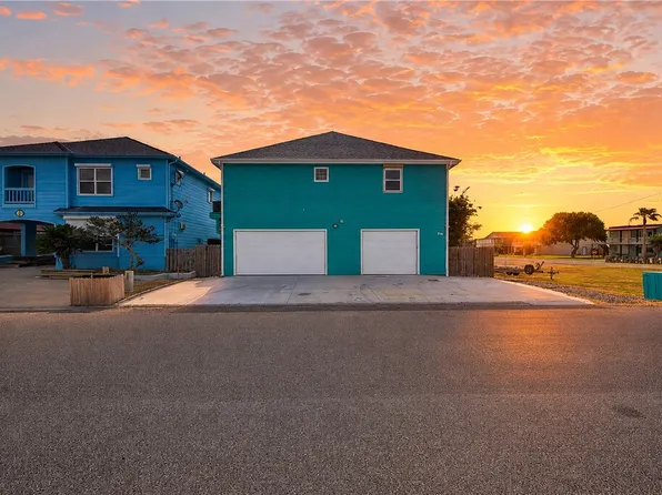 718 E Port Dr, Port Mansfield, TX 78598