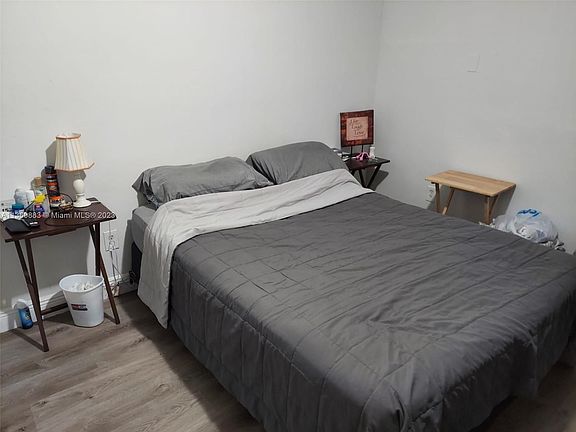 3rd image of 282 Northwest Blvd #4