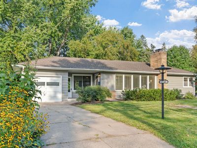 2143 Noble Ave N, Golden Valley, MN, 55422