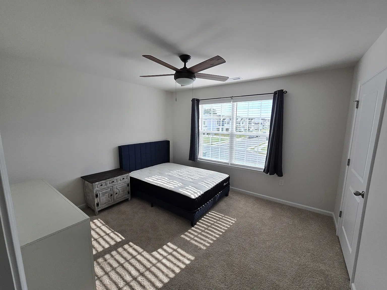 2215 Bullsham Rd — Photo 2