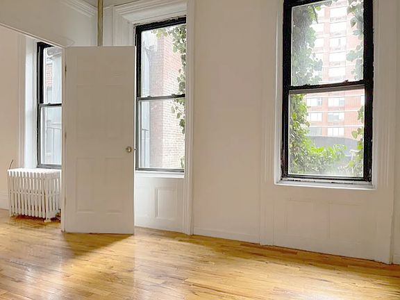 5th image of 222 W 20th St APT 9