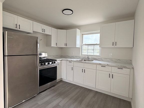 3rd image of 472 Beach 43rd St #1
