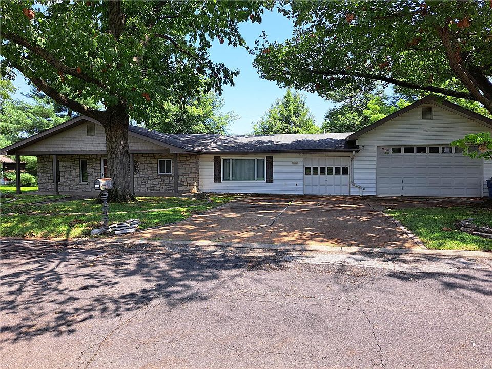 1st image of 4256 Leonard Dr