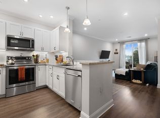 69 Foundry St #310, Wakefield, MA 01880