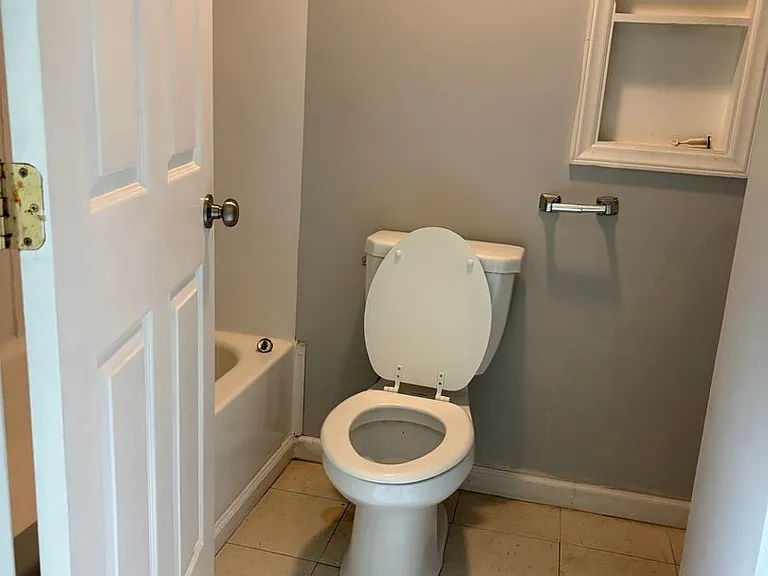 205 S Lewis St — Photo 5