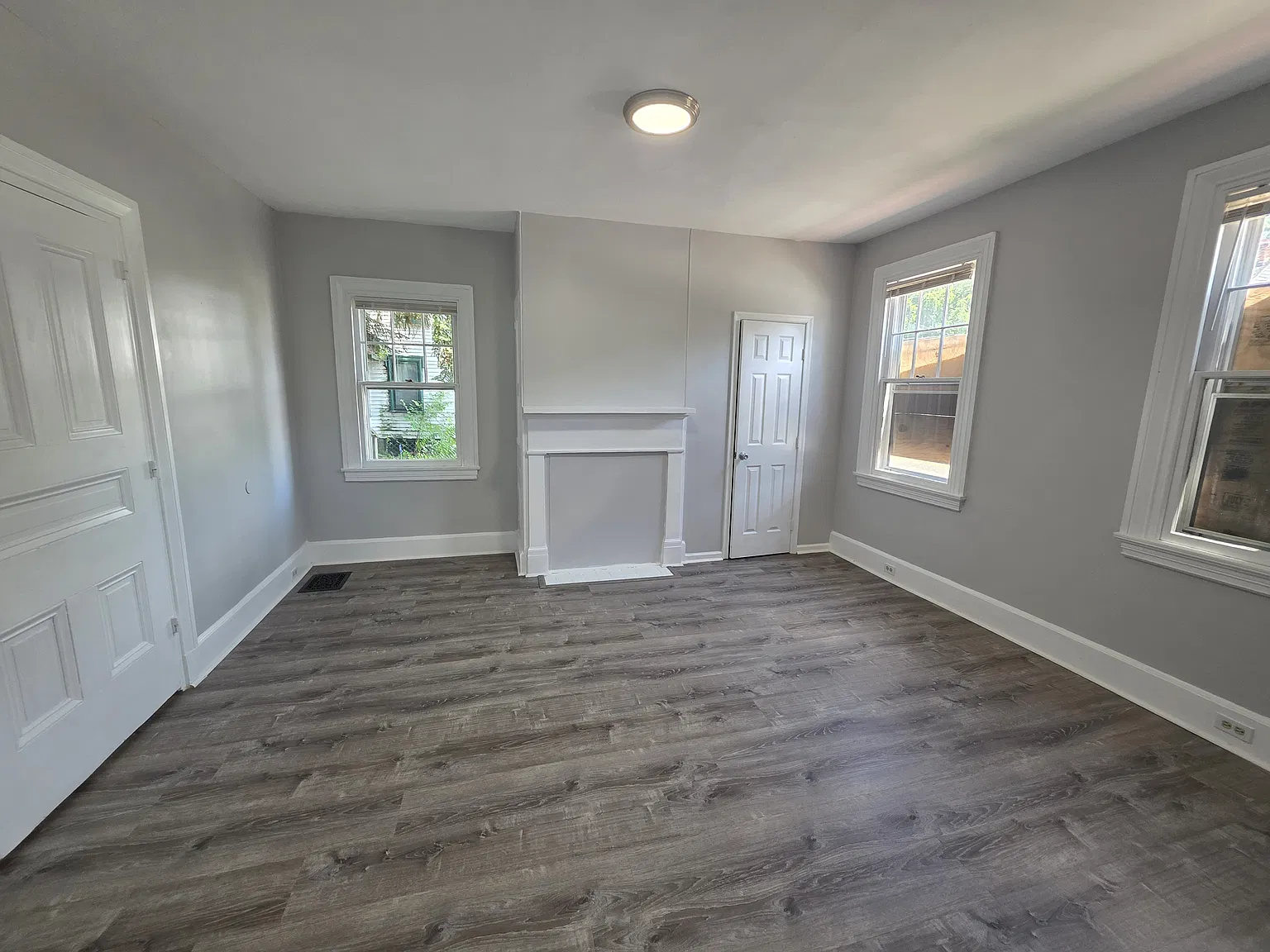 4 bed, 2124 sqft, $2,000 — Photo 4