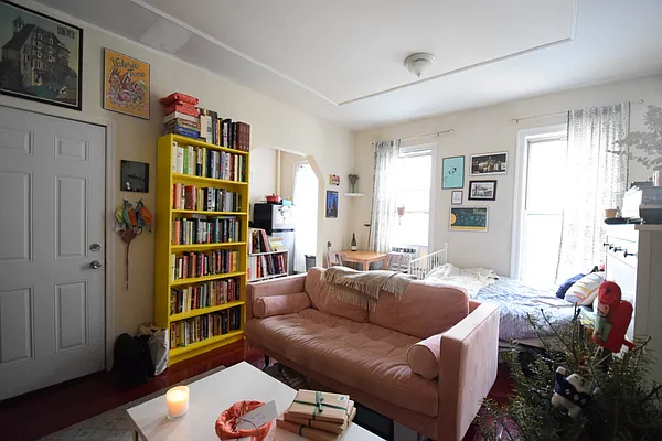 Rented by Douglas Elliman | media 14