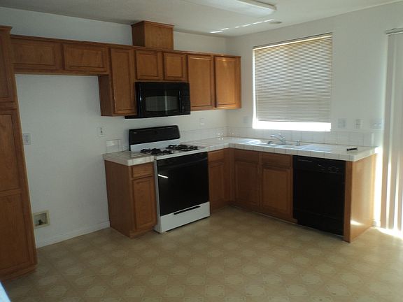2nd image of 1374 Dolores Ln